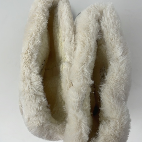 Easy Street Easy Dry Cuddle Waterproof Boots - Picture 6 of 16